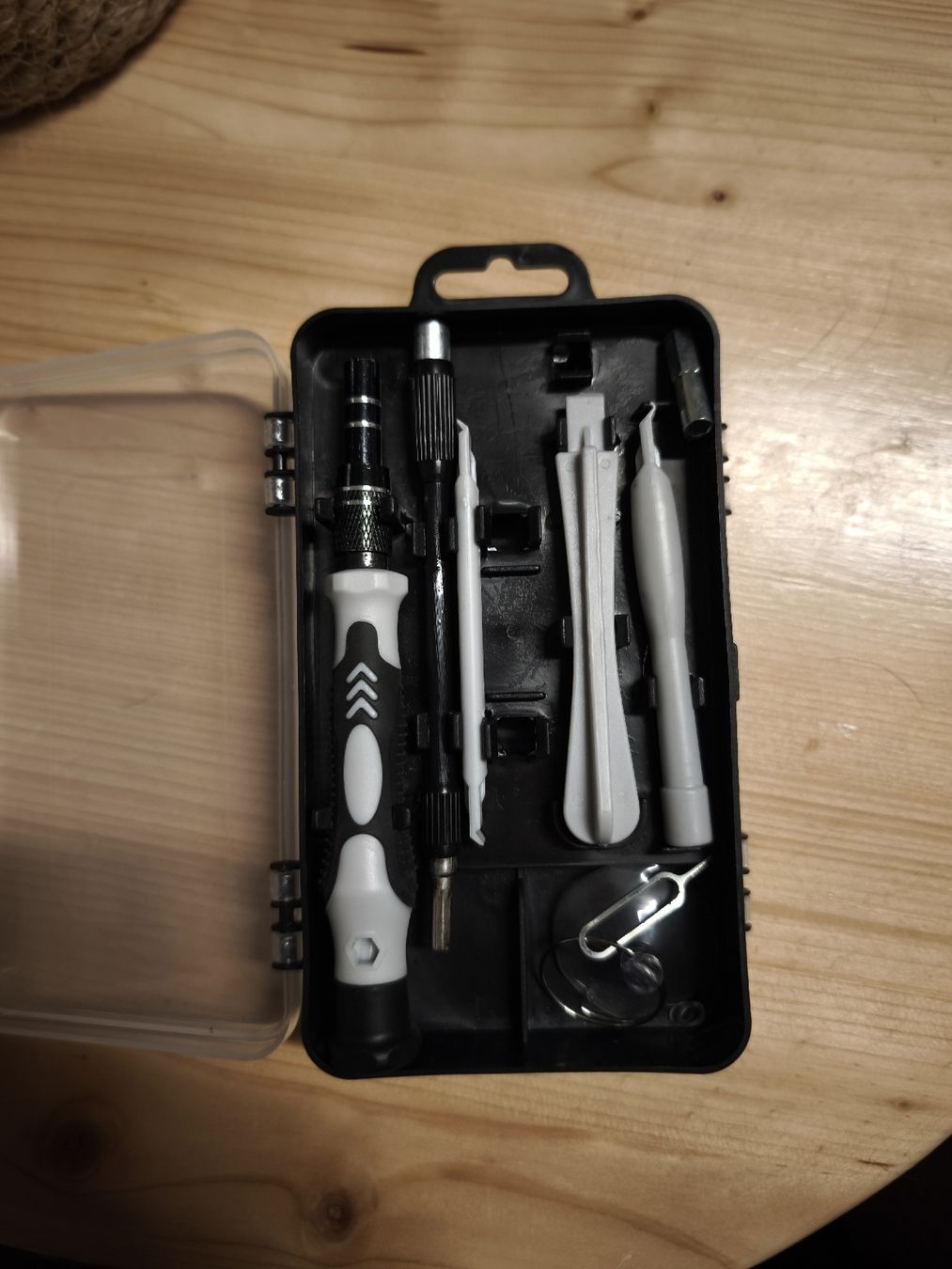Tutti gli attrezzi: kit tournevis de précision – Usato da Peseux venduto da TheBabyWolf 1