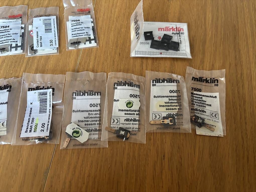 Märklin Modelleisenbahnen: Assortiment Märklin – Gebraucht aus Orbe von car_8grw 1