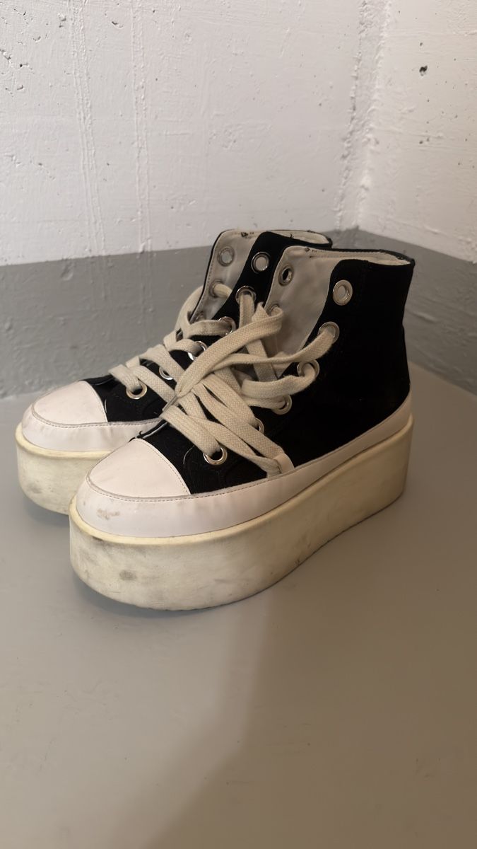Inuikii Chaussures femmes: Inuikii 38 sneakers – D'occasion à Zürich par _themutschget_ 1