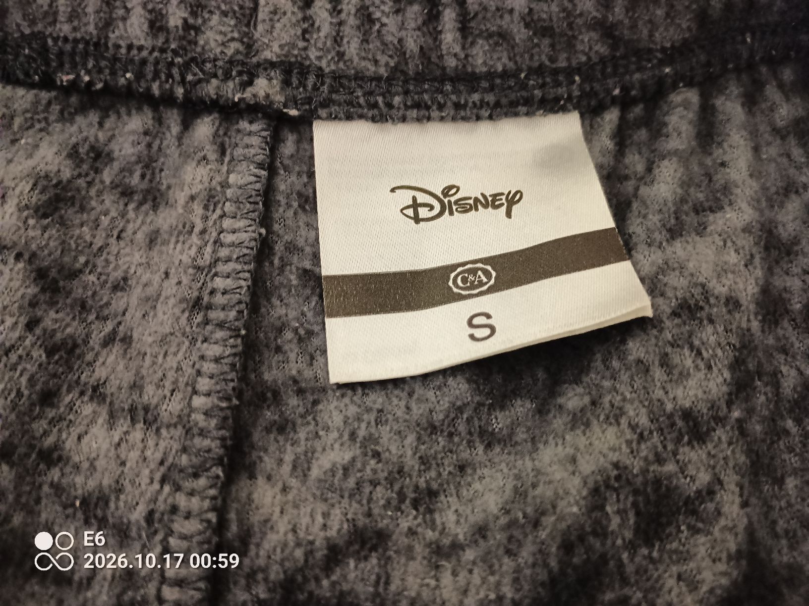 Disney Hosen: Freizeithose Marke: Disney – Gebraucht aus Zürich von Mitzi6 2