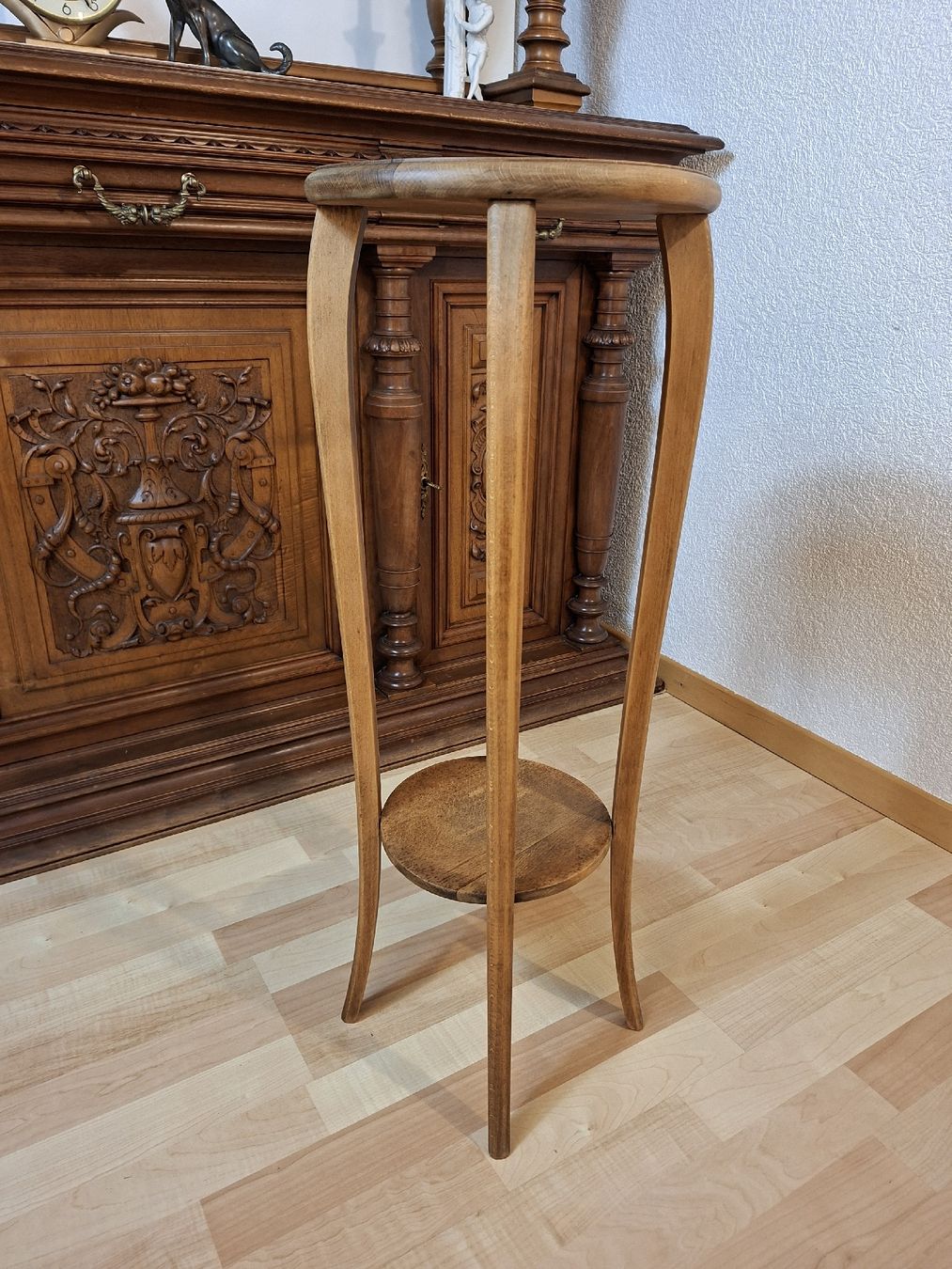 Altro per la casa: Antiker Blumenstaender Holz Blumentisch Jugendstil – Usato da Steffisburg venduto da ZeitReise_ 1