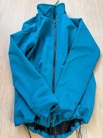 Softshell Jacke türkis mit Kapuze gebraucht guter Zustand