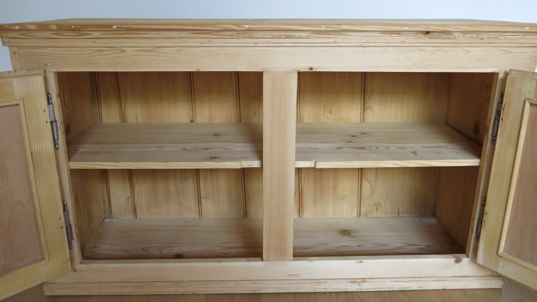 Cassettiere: Fichtenholz Sideboard, Kommode mit 2 Türen – Usato da Ennenda venduto da Andynova 4