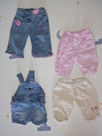 Kleider und Jeans baby Gr. 56 62, 3M