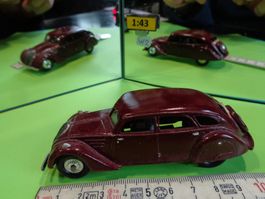 Peugeot 1:43 (ohne Box) Bausatz ? > (H8)