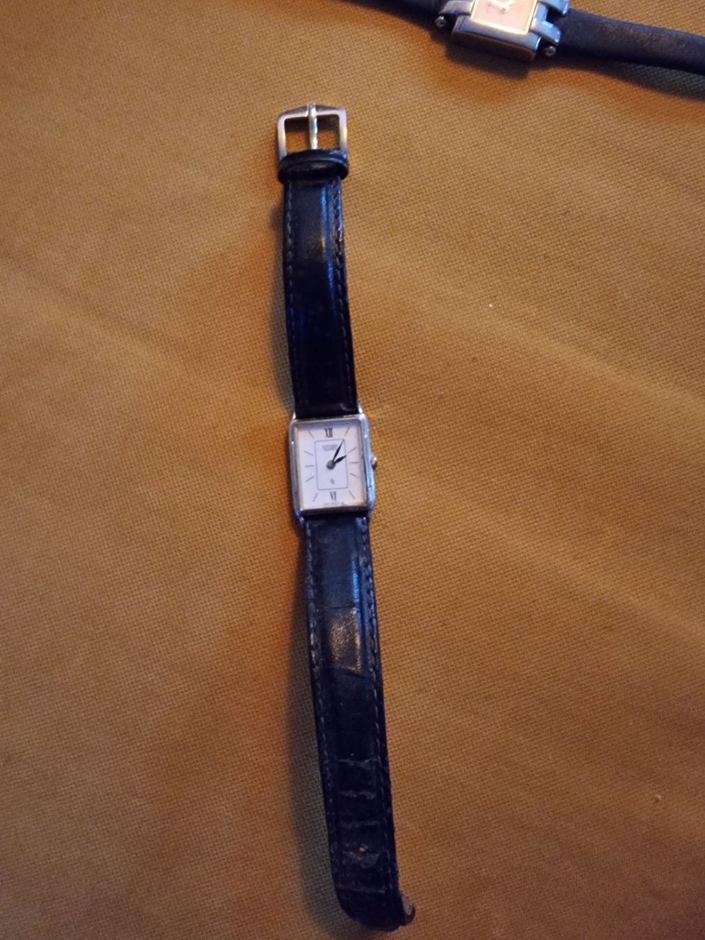 Guess Orologi: Fossil, Guess, Citizen Damenuhr – Usato da Meilen venduto da metzi08 1