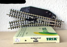 TRIX EXPRESS LINKS WEICHE HANDBETRIEBEN / AIGUILLAGE GAUCHE