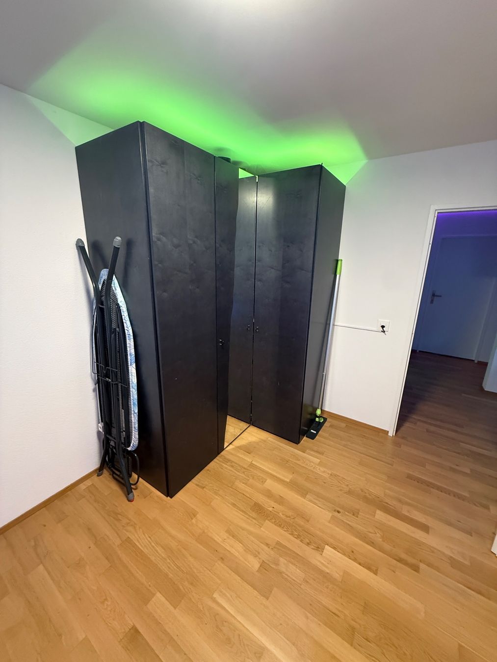 Armadi: Kleider/Büroschrank – Usato da Inwil venduto da sandro_baer