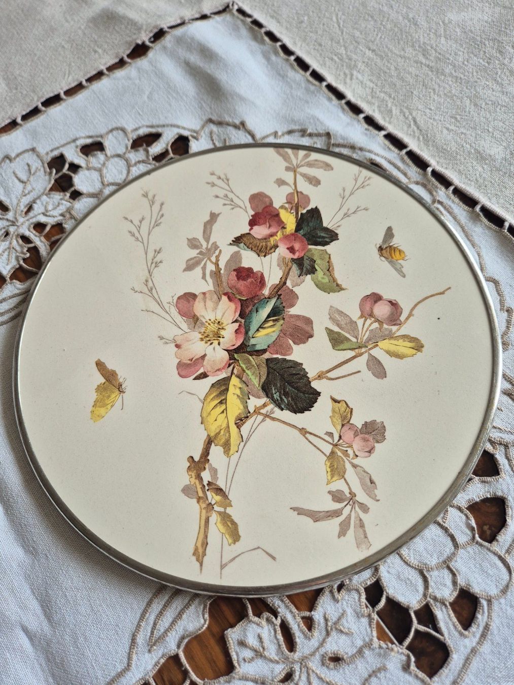 Plateaux: Antike Serviertablett mit Blumenmuster – D'occasion à Bern par aronari 1