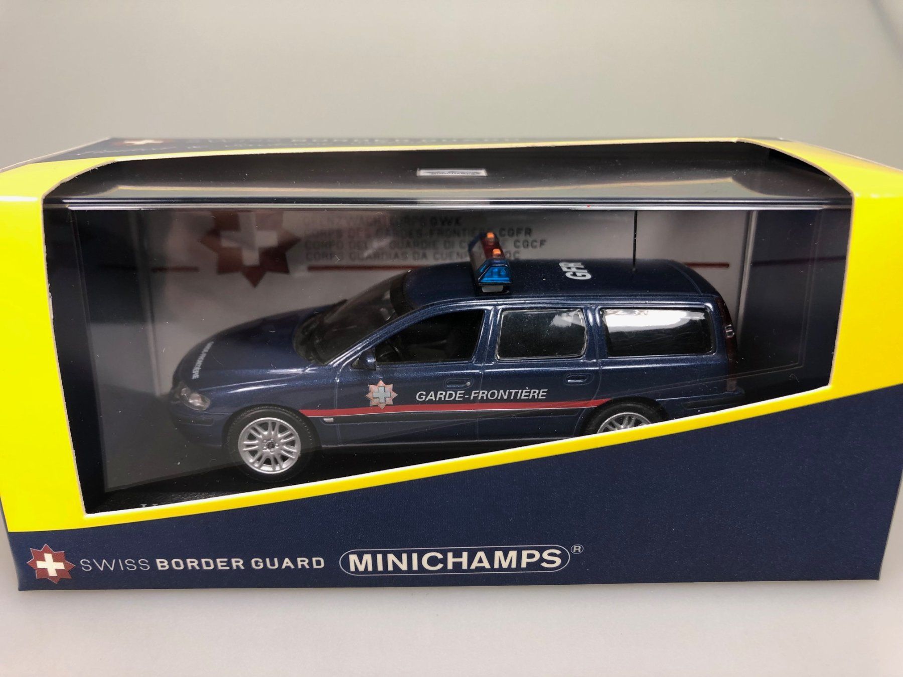 Volvo Modellautos: Volvo V70 Garde-Frontiere - Minichamps - 1:43 – Gebraucht aus Widen von Himan 4