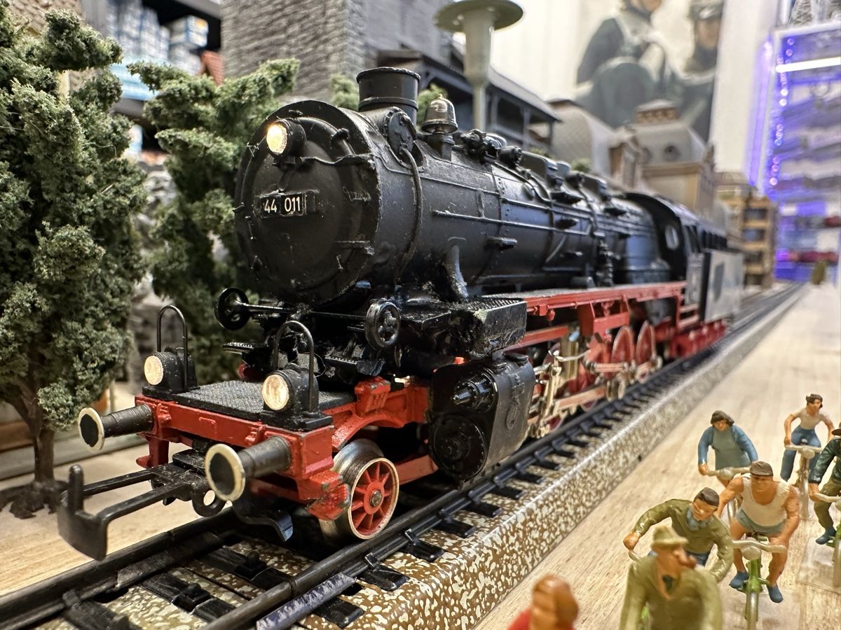 Märklin Modellini di ferrovie: Märklin 3084 BR DB BR 44 – Usato da Lupsingen venduto da New-Haven