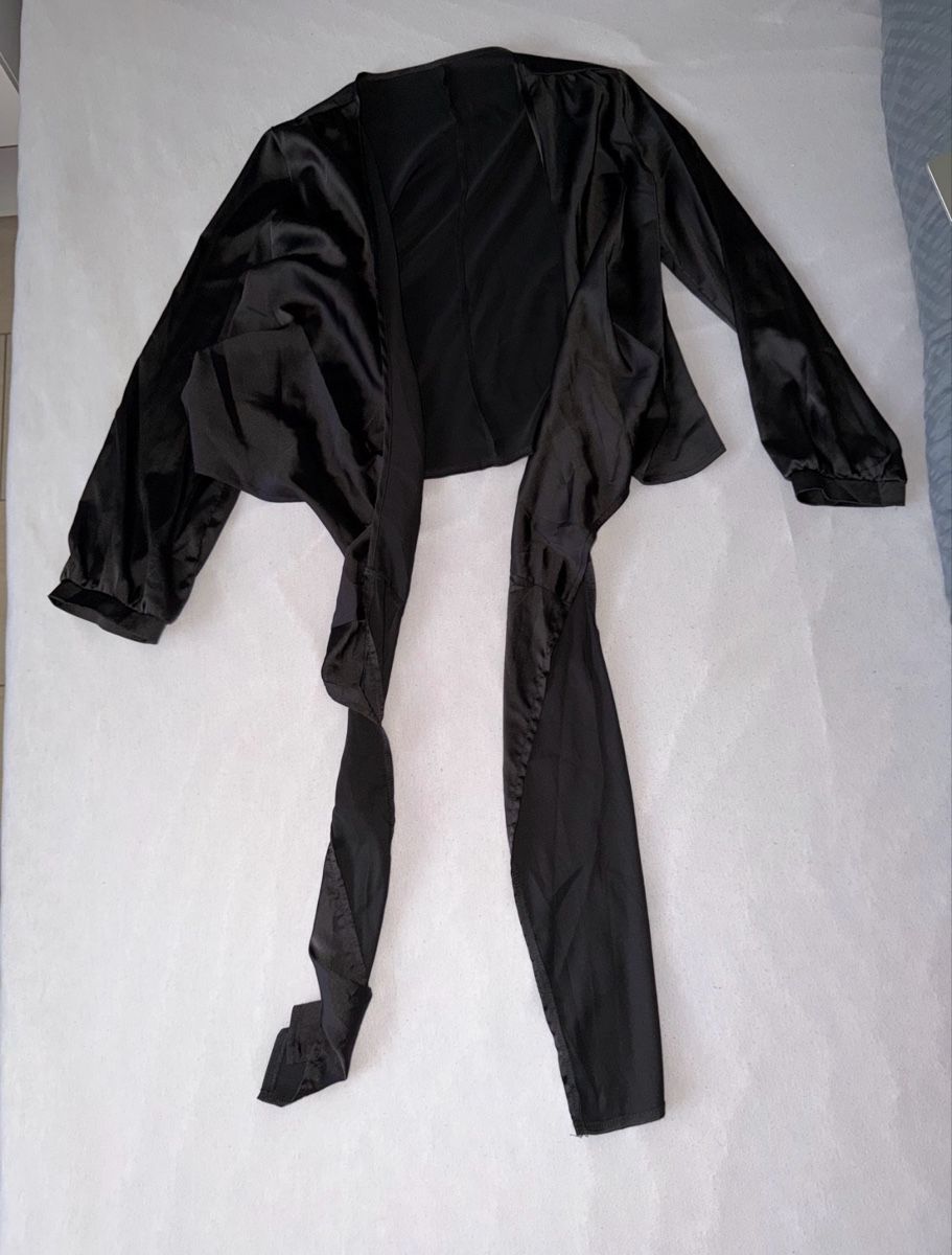 Camicette: Satin Bluse zum binden schwarz – Nuovo (secondo la descrizione) da Oftringen venduto da soraia.i