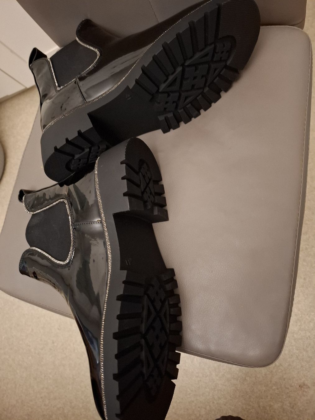 Damenschuhe: Bottines vernies noires stylées – Neu und originalverpackt aus Oberengstringen von Jmiri 2