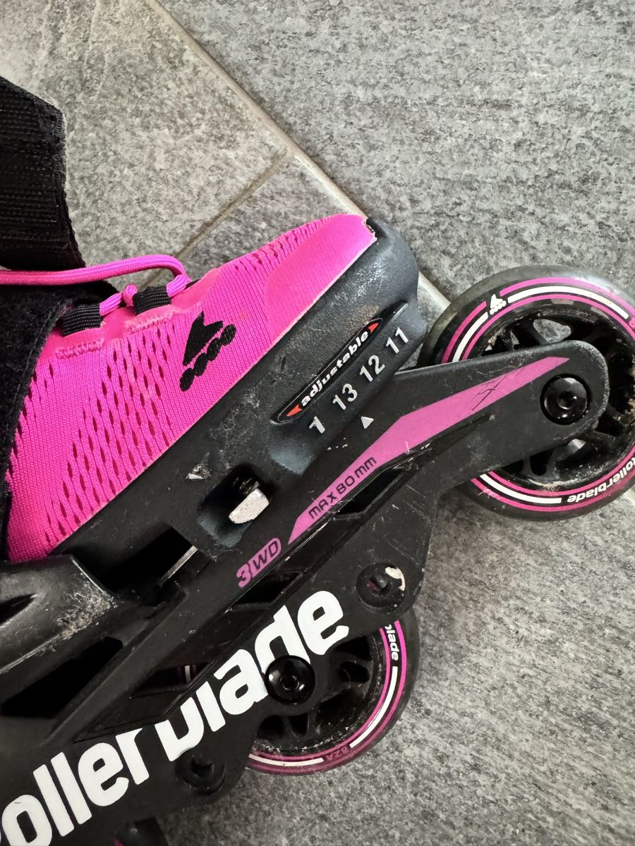 Pattini in linea & Pattini a rotelle: Kinder Rollerblade Inline Skates, Grössenverstellbar – Usato da Rümlingen venduto da mga_qr9k 1