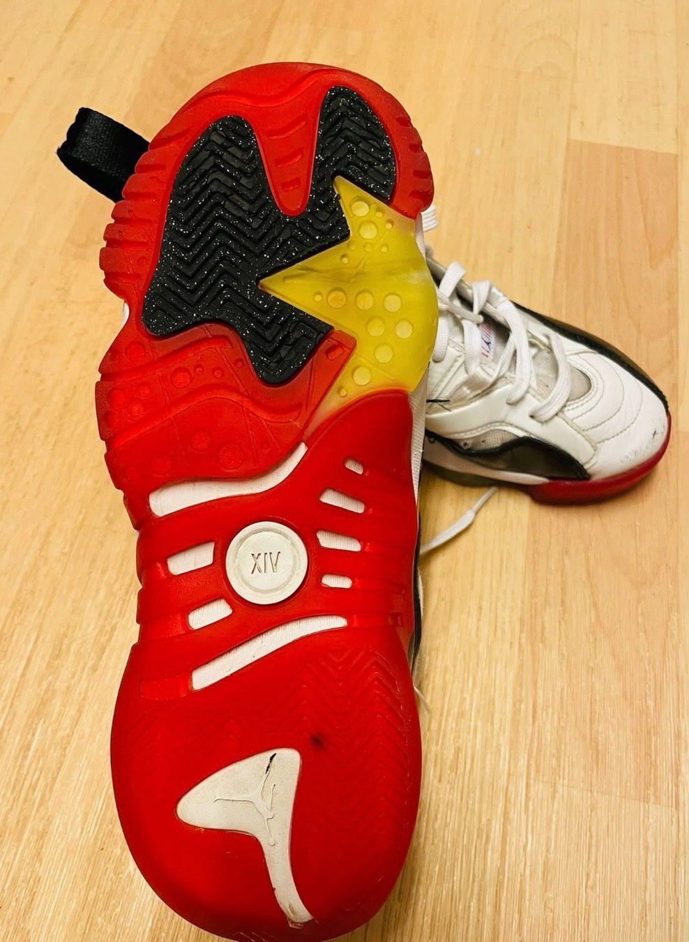 Jordan Scarpe per ragazzi: Turnschuhe (Jordan) – Usato da Hittnau venduto da pianokeller 1