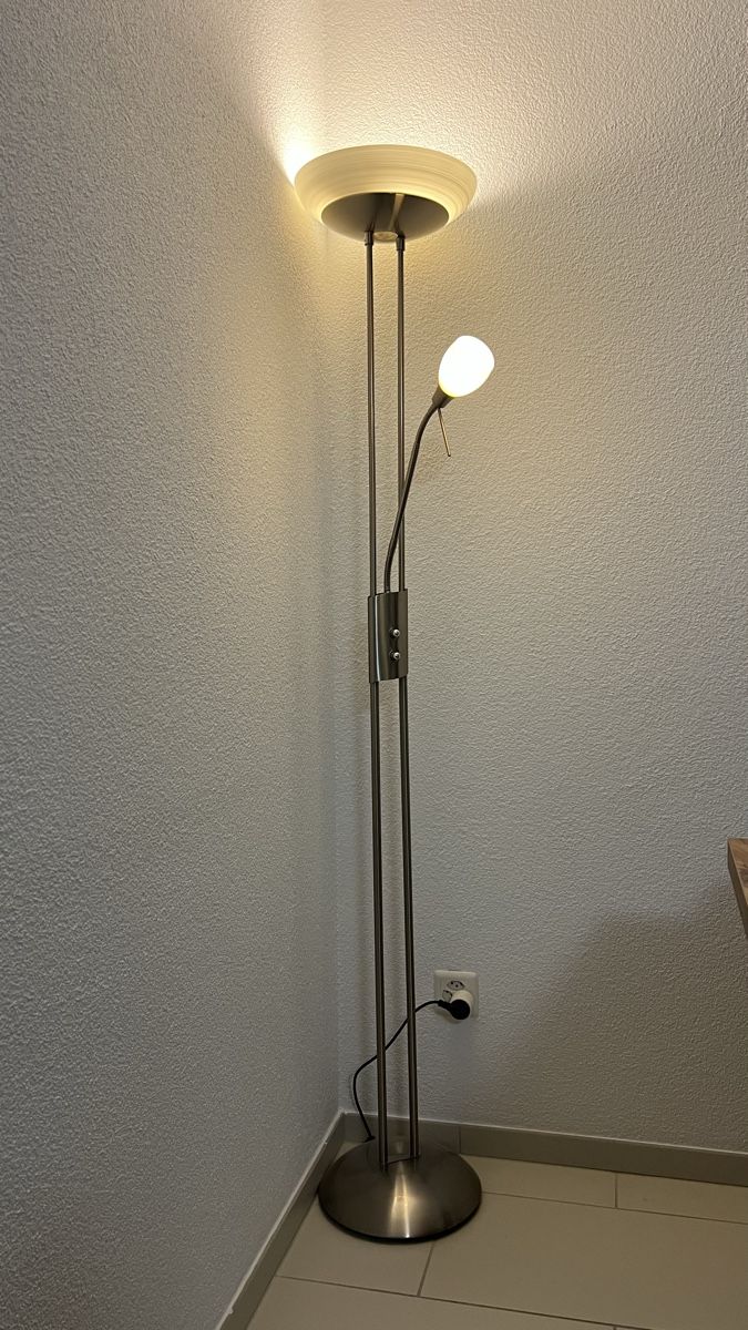 Lampade: Stehlampe – Usato da Schaanwald FL venduto da G60_Power 1