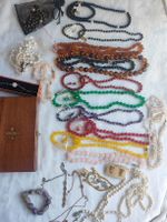 Lot de colliers et boucles d'oreilles pierres neuf