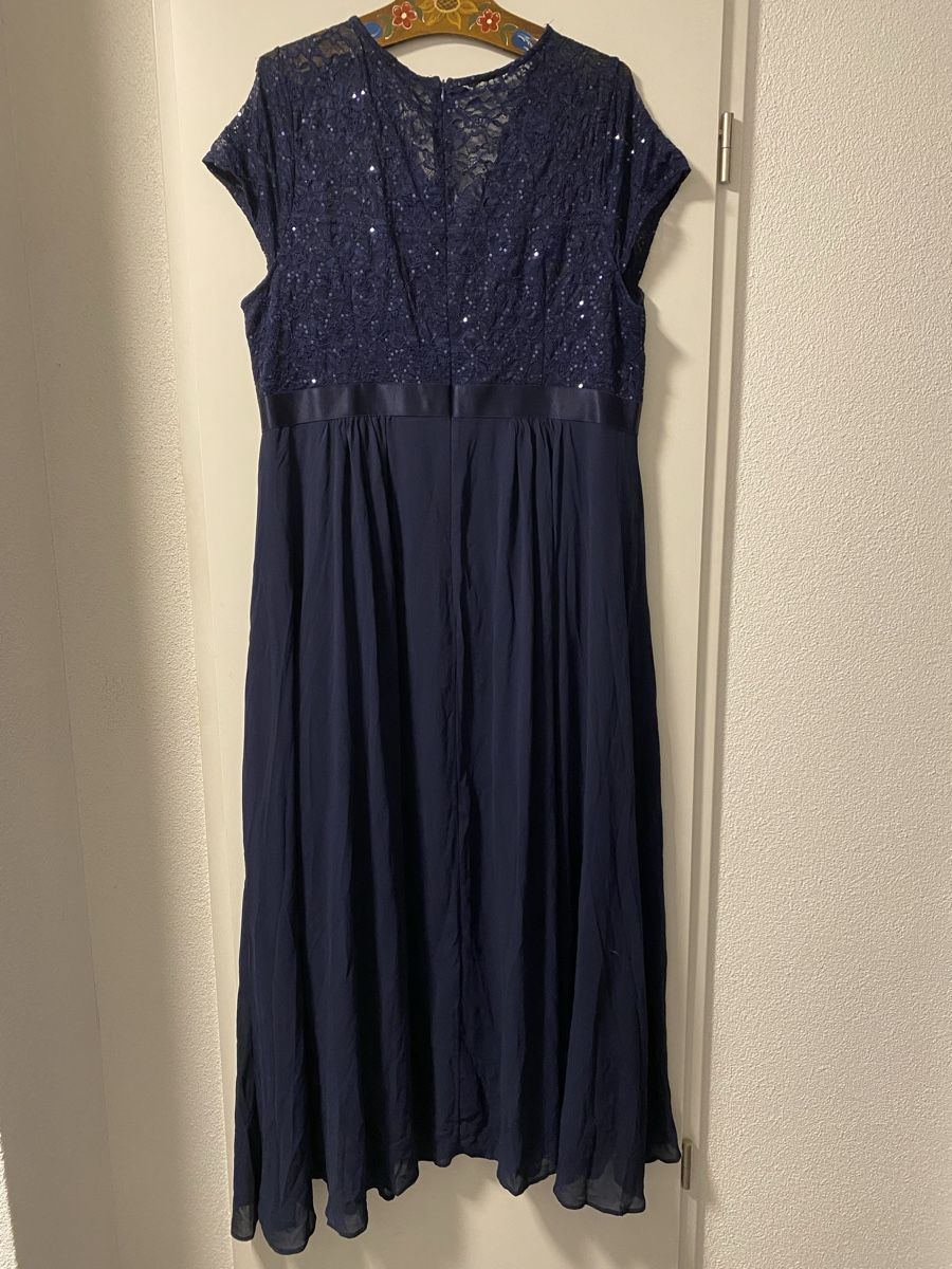 Kleider: Elegantes Damenkleid Gr.52 – Neu (gemäss Beschreibung) aus Tafers von Dmausi 1