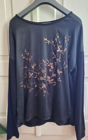 Schickes Langarmshirt von NILE, Grösse M, Viskose &Seide!