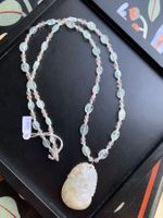 Kette Aquamarin und Anhänger aus Jade