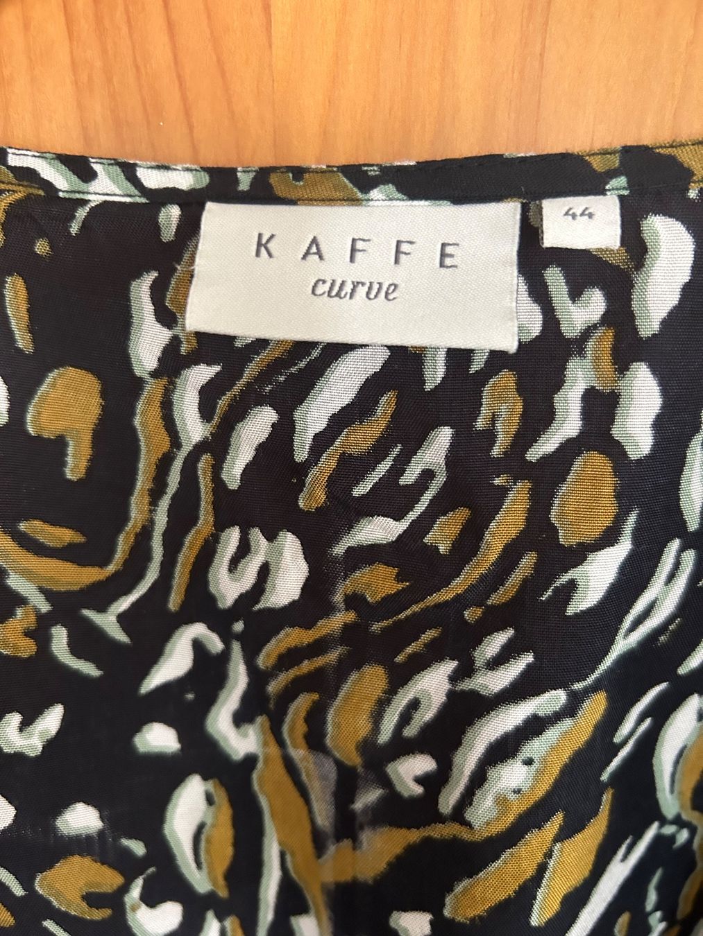 Vestiti: Kleid   von Kaffe Curve in Grösse 44 – Usato da chur venduto da corazon710 1