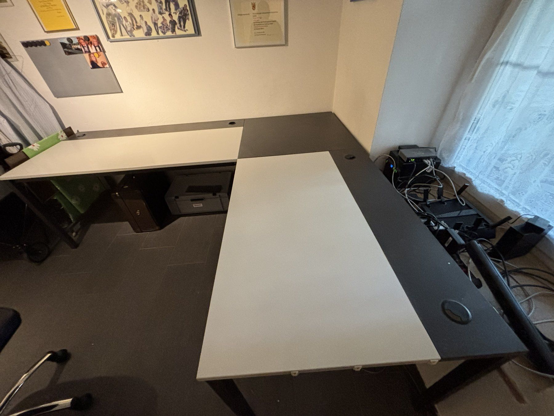 Pfister Scrivanie: Bürotisch von Möbel Pfister – Usato da Basel venduto da Arfa3 1