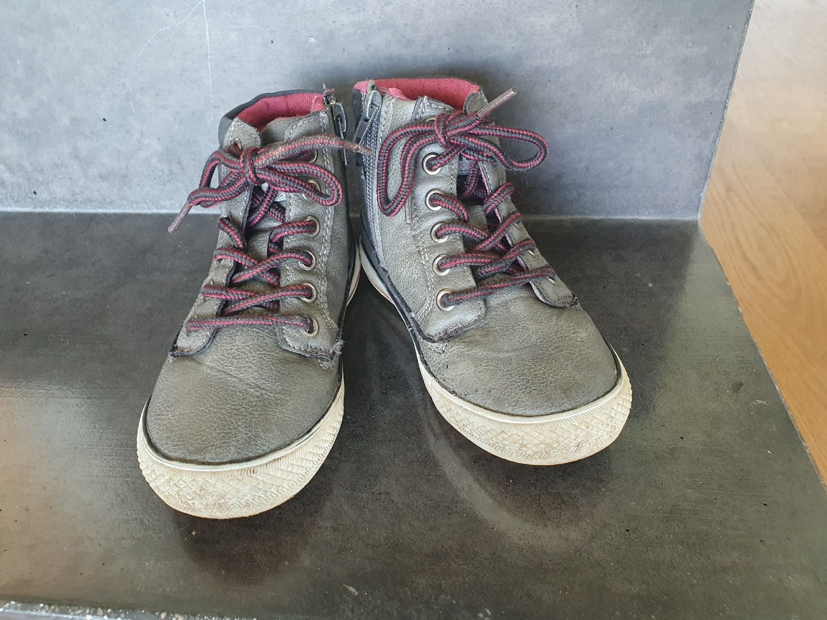 Schuhe für Jungen: Stiefel Gr. 27 – Gebraucht aus Villars-sur-Glâne von richardette 1