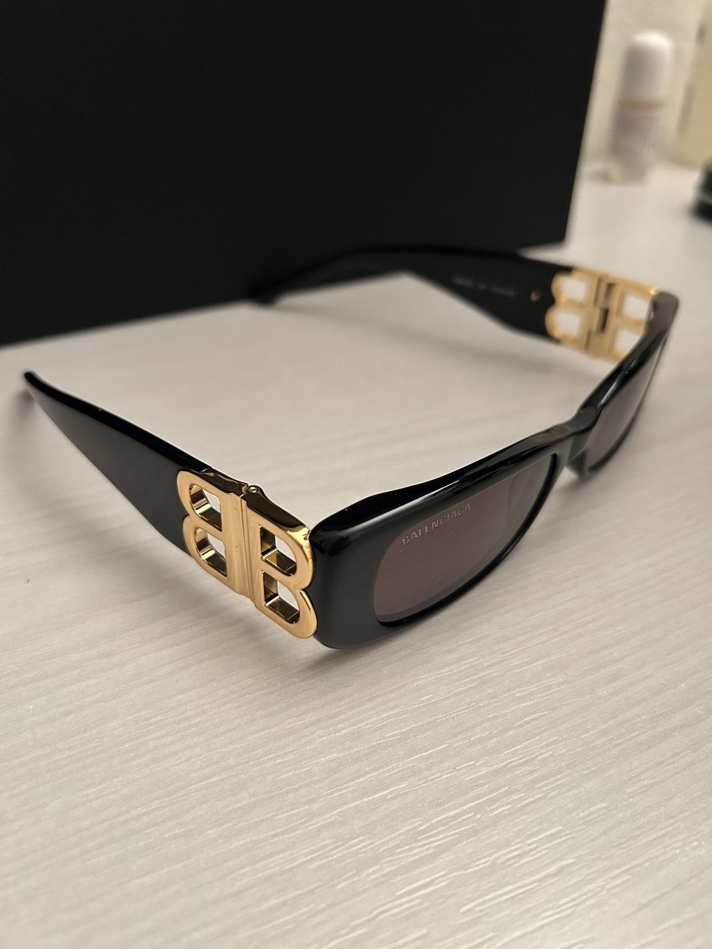 Balenciaga Occhiali & Lenti: Balenciaga rectangle sunglasses in black New – Usato da Zürich venduto da Ferienan 1