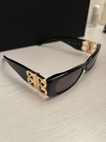 Balenciaga rectangle sunglasses in black New