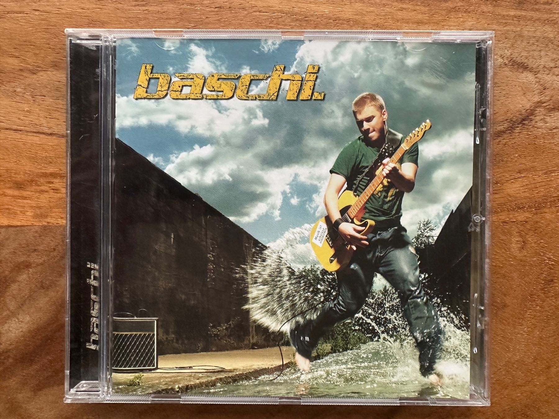 CD: Baschi - Baschi (CD Swiss Rock) – Usato da Horgen venduto da flyingpenguin2000
