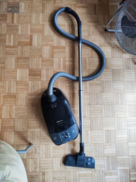 Classischer Staubsauger Miele Complete C1 Kaufen auf Ricardo