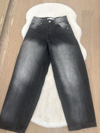 Bershka Black-White Tippsy Jeans