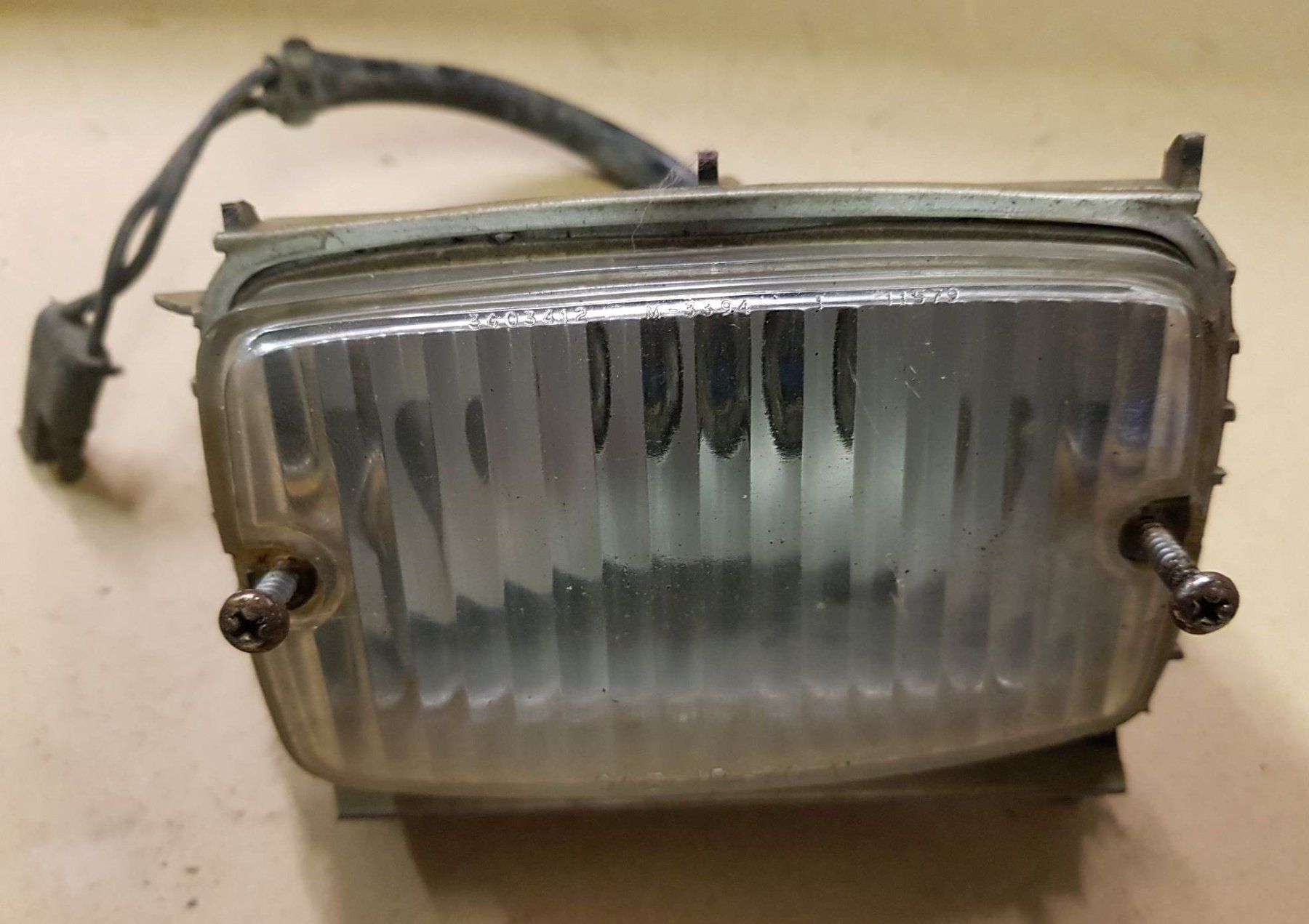 Chrysler Tutti pezzi di ricambio auto: Chrysler Valiant, Lampen im Grill – Usato da Niedergösgen venduto da usc_8qc6 2