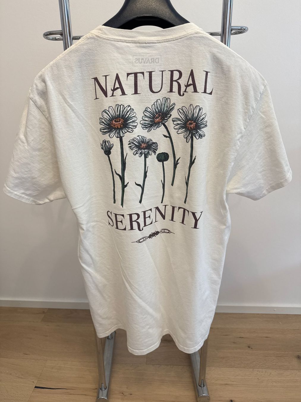 T-shirt: Weisses T-Shirt mit Blume – Usato da Fällanden venduto da ala_k7vk 2