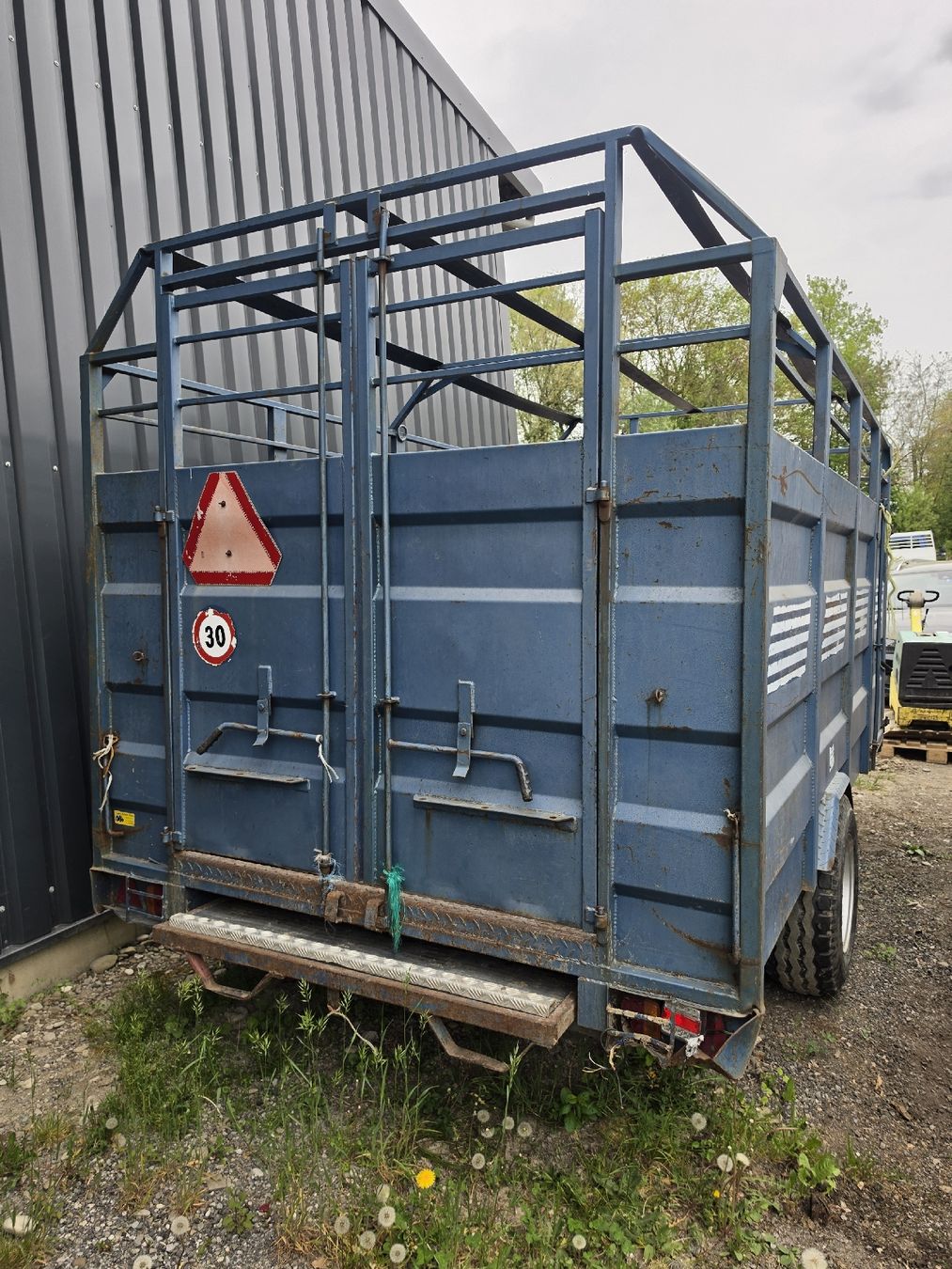 Rimorchi: Viehwagen Hydraulisch gebremst  – Usato da Bösingen venduto da lauda-lauda 3