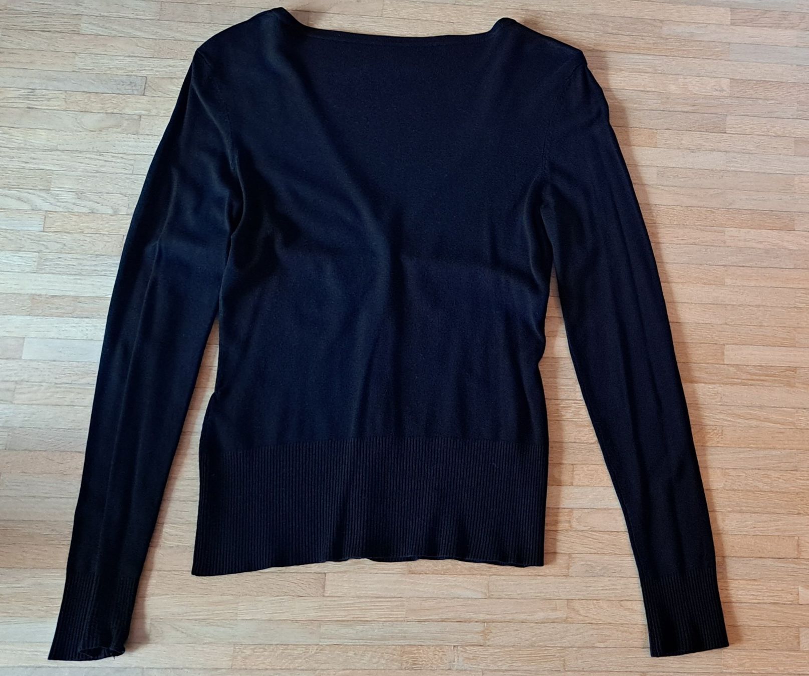 Gilet & Giacche senza maniche: Confortable gilet noir – Nuovo (secondo la descrizione) da Le Mont-sur-Lausanne venduto da olatiu 3