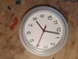 Wanduhr weiss IKEA ca 23 cm