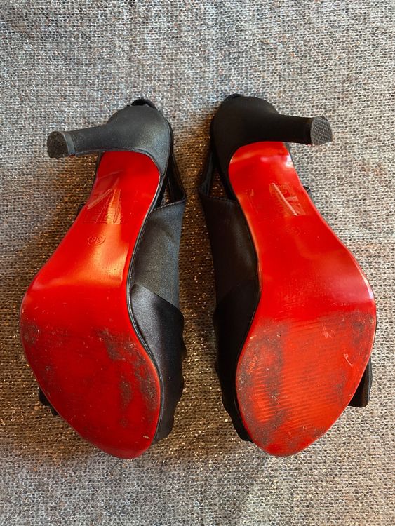 Mizia Paris High Heels 38 schwarz Samtoptik rote Sohle