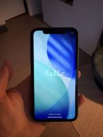Apple iPhone 11 64 GB Schwarz – zurückgesetzt und startberei