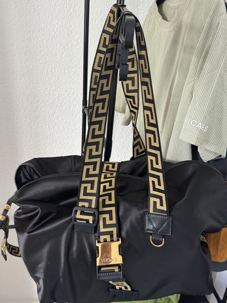 Versace Borse: Sac weekend Versace – Usato da Schlieren venduto da Zakram 1