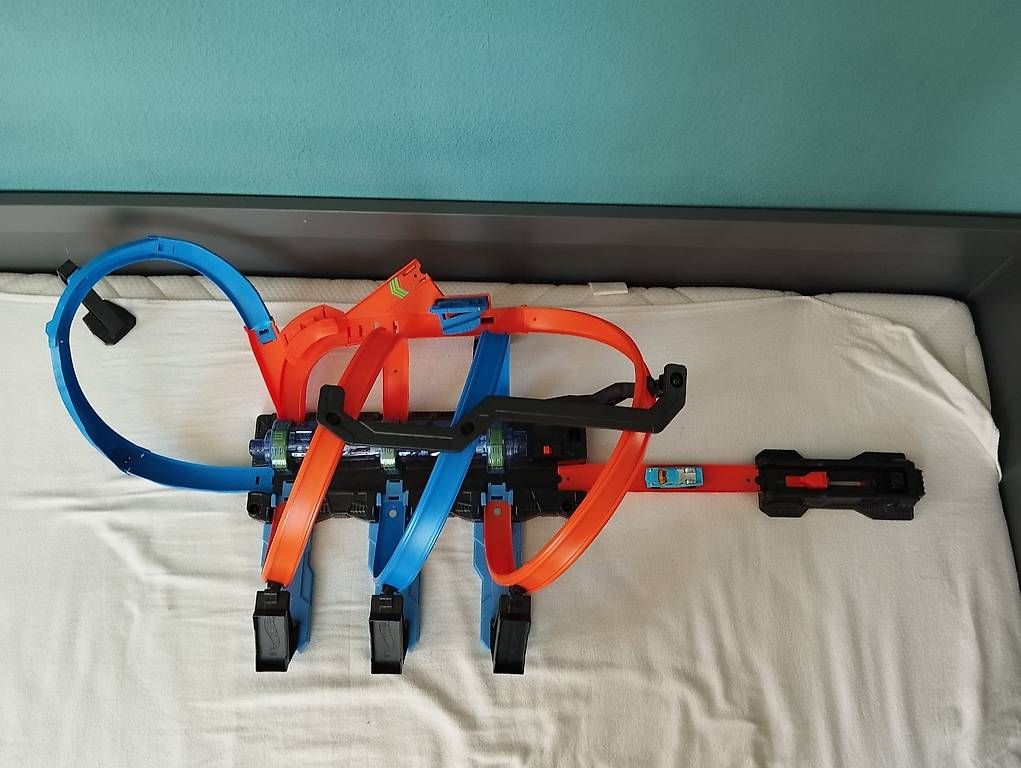 Rennbahnen: Looping Hot wheels – Gebraucht aus La Chaux-de-Fonds von Nivi 1
