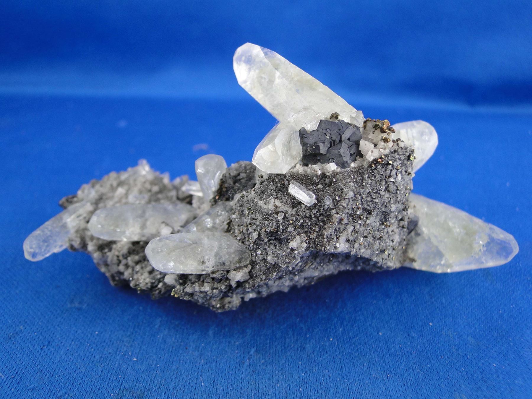 Minerali & Pietre curative: Calcit mit Galena – Usato da Schinznach Bad venduto da Demerald 3
