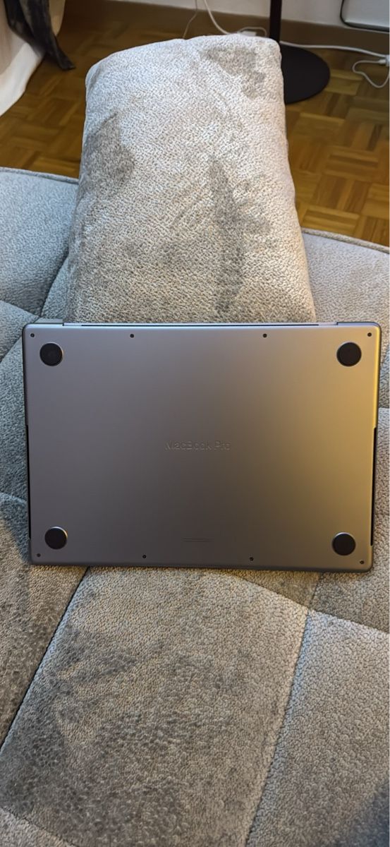 Apple Notebooks: MacBook Pro 14’’ M3 rétro-éclairage HS. Défectueux, – Defekt aus Morges von Abel. 6