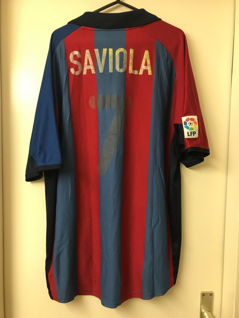 FC Barcelona Leibchen & Hosen: Fc Barcelone 2001/2002 original 100% authentic – Gebraucht aus Genève von RdV-o-BuyMorePayLess 1