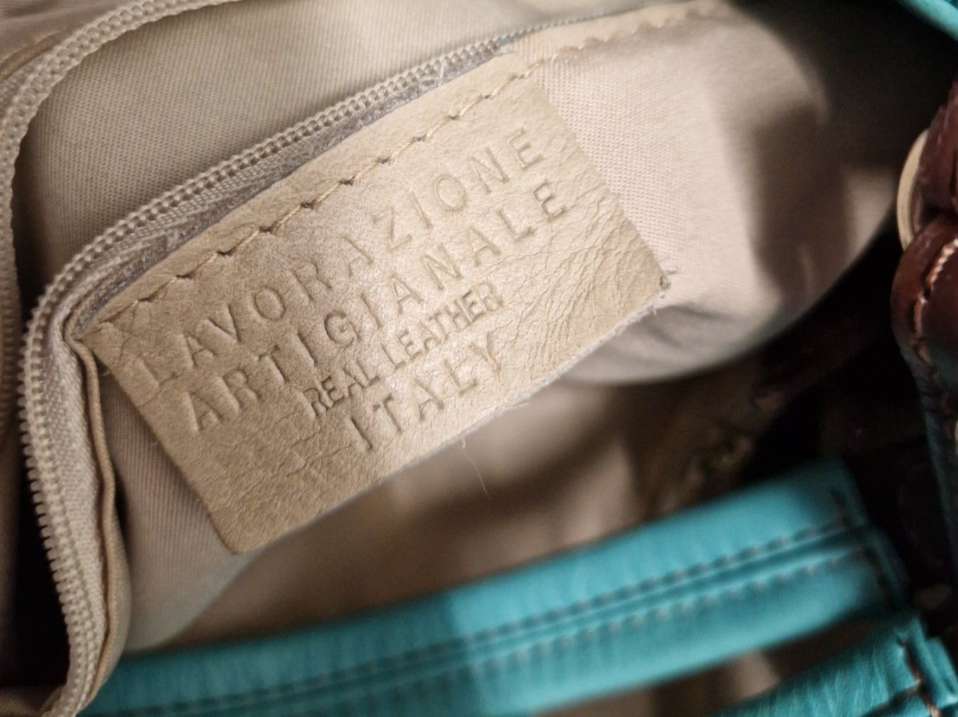 Borse da donna: Sac en cuir Turquois – Usato da Riaz venduto da Murielbhs 3