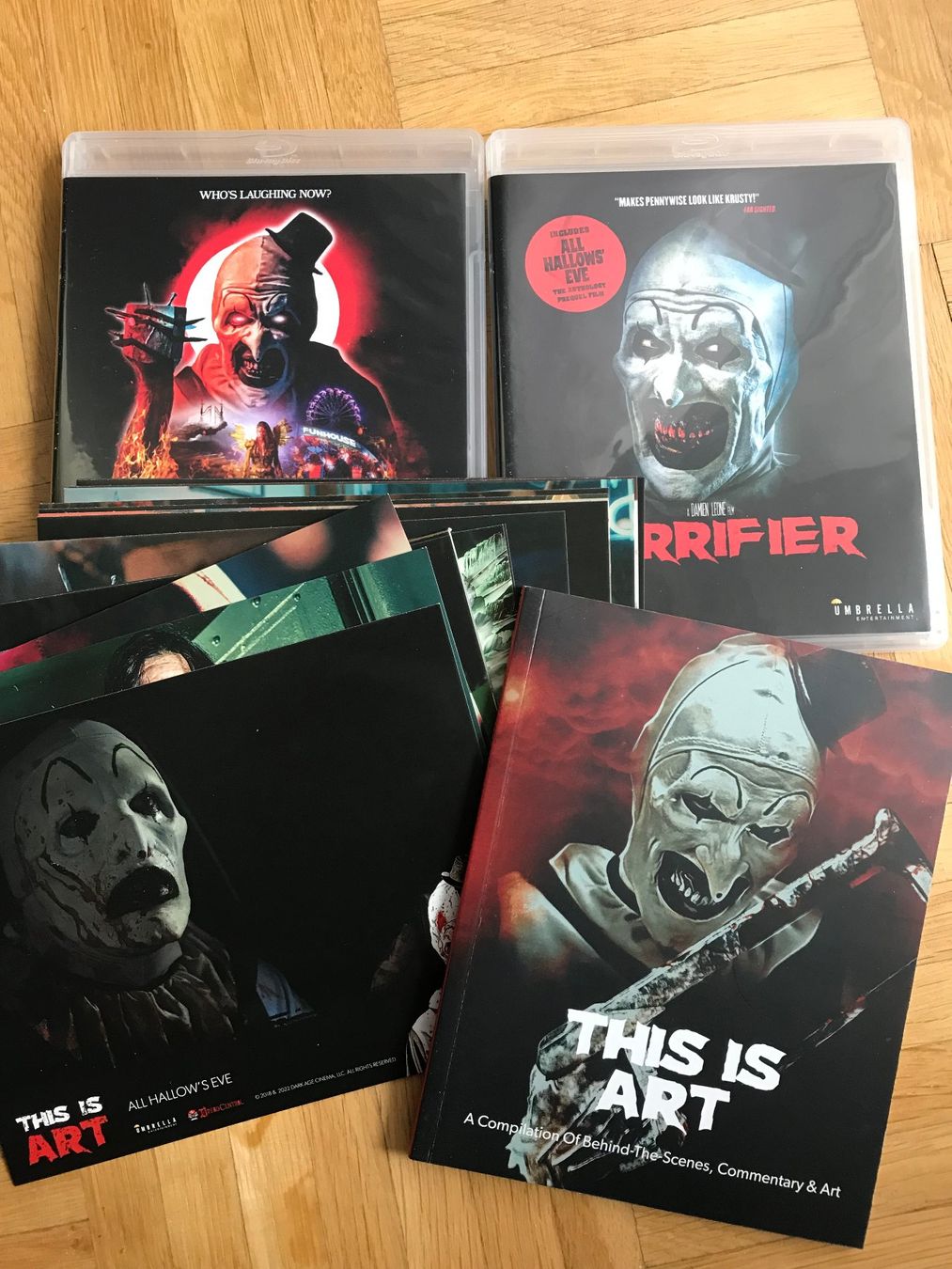 Alle DVDs: Terrifier, Terrifier 2 +Exclusive Slipcase +Book - Blu-ray – Neu (gemäss Beschreibung) aus Zürich von Malcom 1