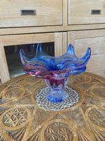 Mundgeblasene Glasschale mit kunstvollen Rändern Murano
