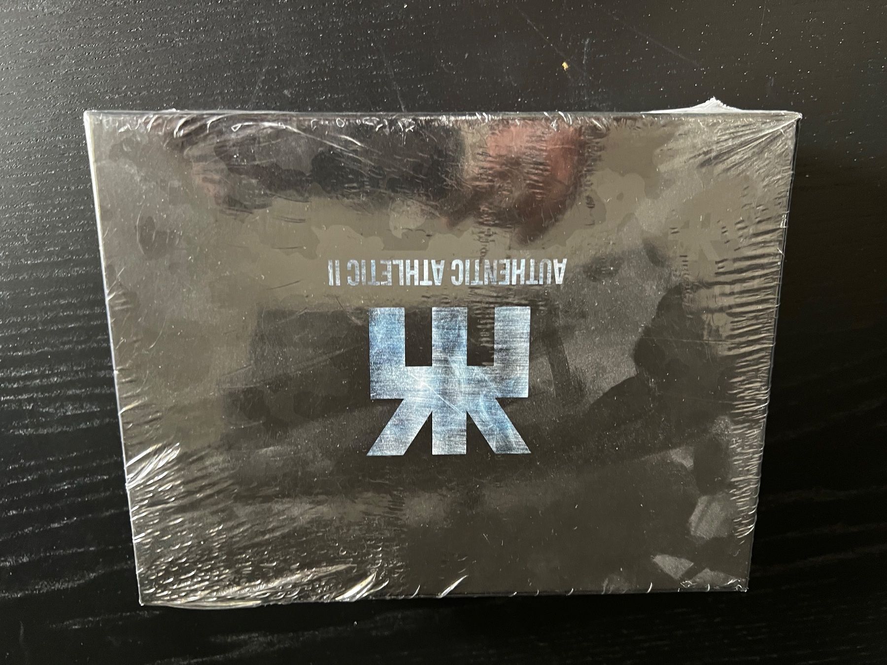 CD: OLEXESH - Authentic Athletic II / 2 (LIMITED DELUXE BOX-SET) – Nuovo e nell'imballaggio originale da St. gallen venduto da Weltaristokrat 1