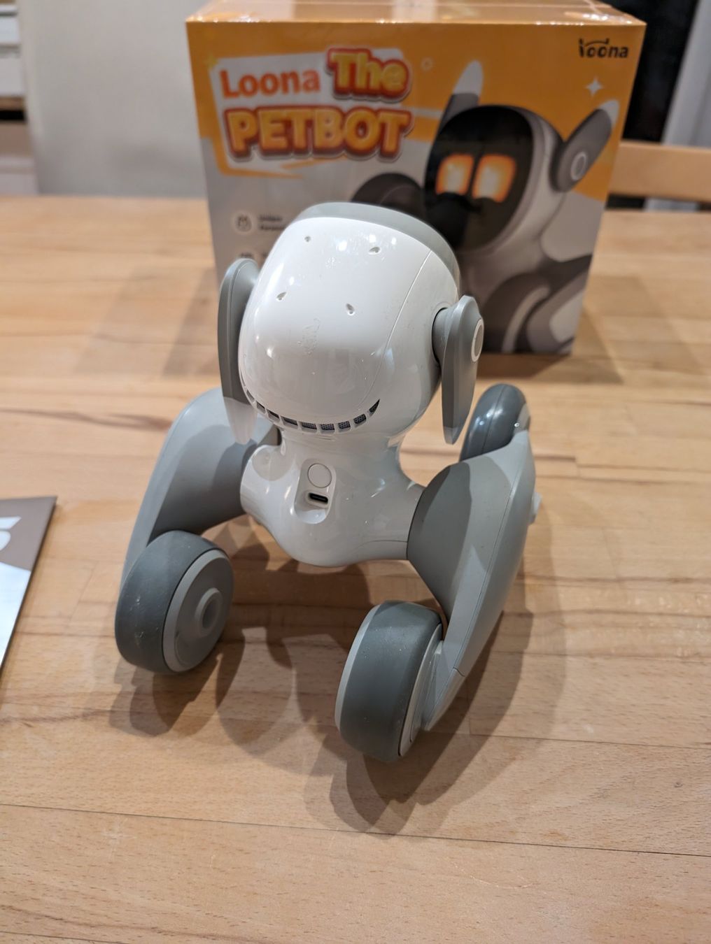 Spielzeuge: Loona Robot – Neu und originalverpackt aus Basel von  2