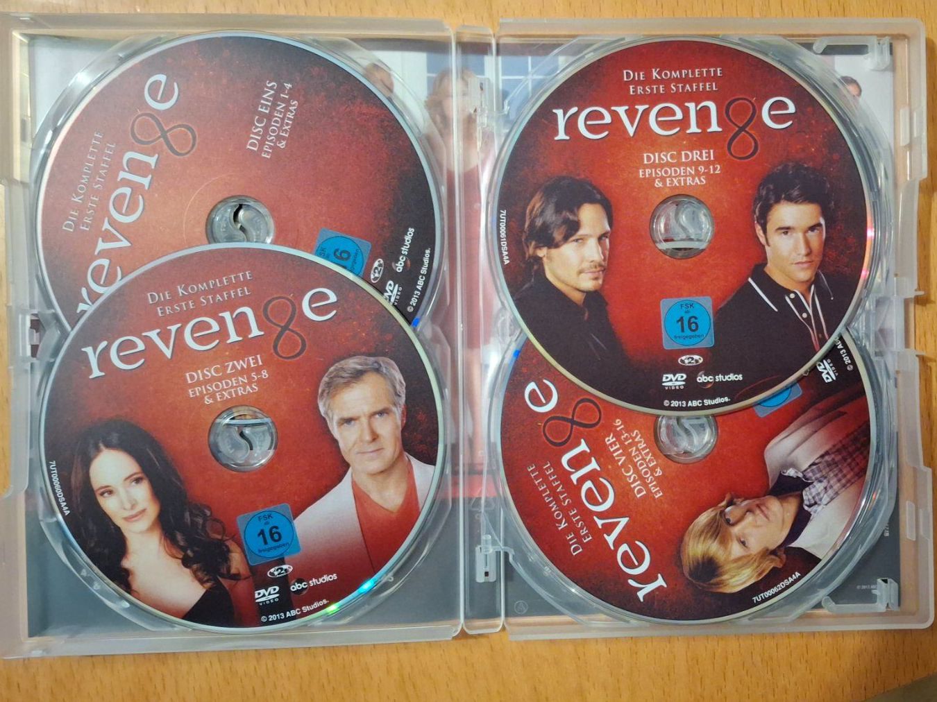 Alle DVDs: Revenge Erste Staffel – Gebraucht aus Bern von FloridaPanthers 1
